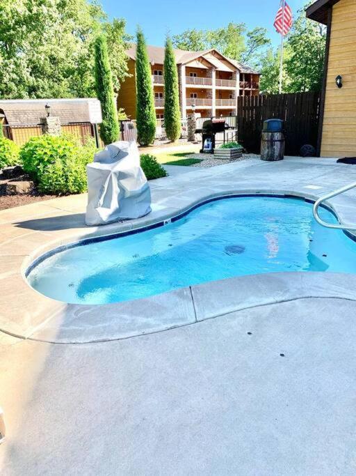 The Lake Fish-Amazing Views-Sleeps 24-Indoor-Outdoor Pools Branson Bagian luar foto