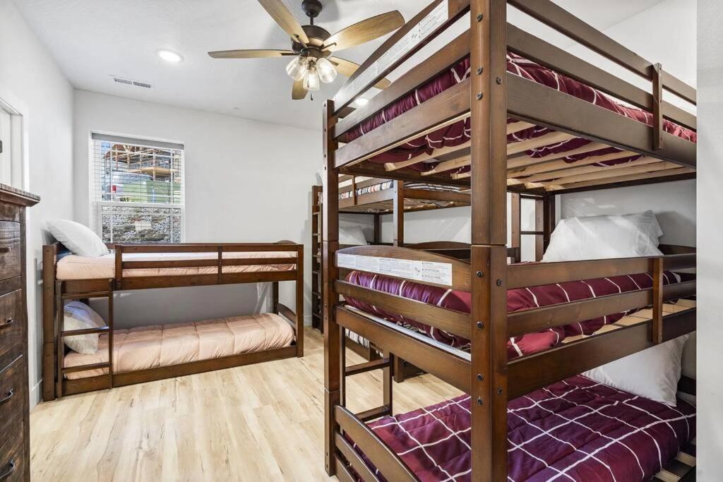The Lake Fish-Amazing Views-Sleeps 24-Indoor-Outdoor Pools Branson Bagian luar foto