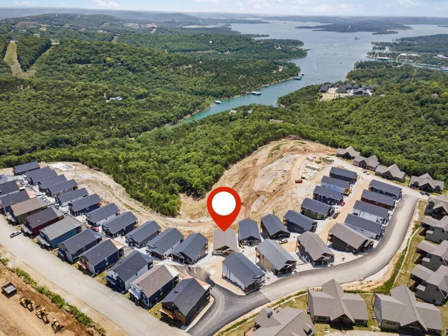 The Lake Fish-Amazing Views-Sleeps 24-Indoor-Outdoor Pools Branson Bagian luar foto
