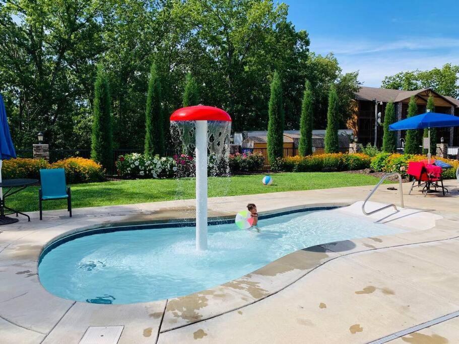 The Lake Fish-Amazing Views-Sleeps 24-Indoor-Outdoor Pools Branson Bagian luar foto